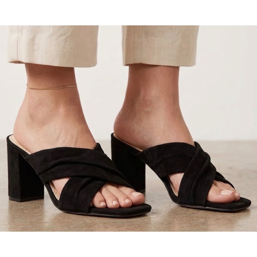 Adrienne Vittadini Black Faux Suede Crisscross Block Heel Mules Square Toe 9M